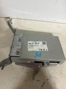 HONDA OEM REAR ENTERTAINMENT CONTROL MODULE 39450TG7A030M1 - Bild 1 von 3