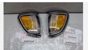 Toyota Tacoma Left & Right Front Marker Parking Lamps Genuine OEM OE - Picture 1 of 1