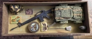 Vintage U.S. Army Memorabilia Shadow Box Holz hängend 12x26 Display - Bild 1 von 4