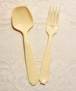 Vtg Plastic Serving Utensils Off White MCM - Picture 1 of 4