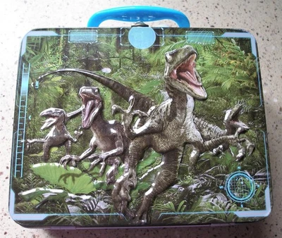 Jurassic World Puzzle 100 Pezzi in Scatola Porta Pranzo di Latta, Dimensioni Puzzle: 15 x 12,5 Pollici. - Immagine 1 di 4