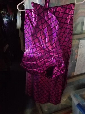 MERMAID SKIRT TAILS - Image 1 of 4