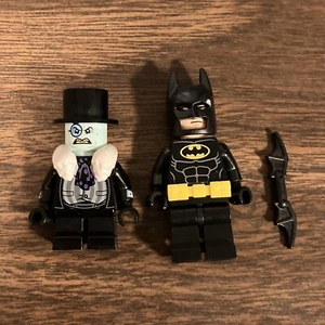 LEGO BATMAN AND PENGUIN MINIFIGURES SCARF BATMAN Lot 70911 DC Minifigure - Picture 1 of 2