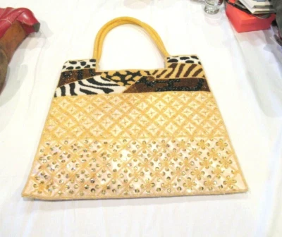 Bolso de noche Asly's rosa, dorado y animal print con cuentas Foto 1 de 4