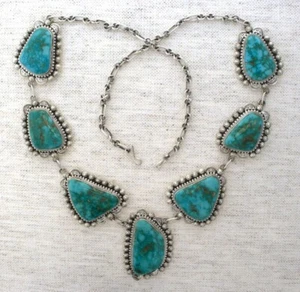 Collar Turquesa Montaña Turquesa Alto Grado por Artista Navajo Lucinda Linkin - Imagen 1 de 4