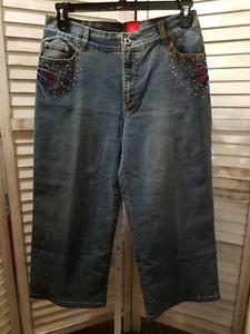 V Christina Womens Capris Size 12 Blue mbellished Front Rhinestones Denim Pants - Picture 1 of 16