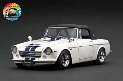 Accensione modello IG2707 1/18 DATSUN Fairlady 2000 (SR311) bianco/blu JDM - Immagine 1 di 3