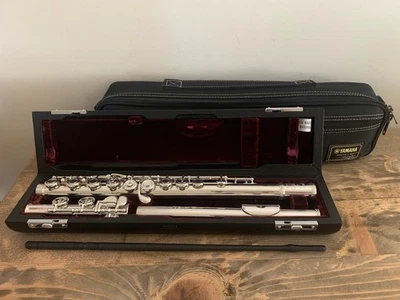 Flauto Traverso Yamaha YFL-617 totalmente in Argento 925!/con video/sembra Nuovo - Immagine 1 di 4