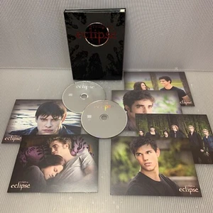 The Twilight Saga: ECLIPSE (Collector's DVD Gift Set Edition w/ 6 Picture Cards) - Picture 1 of 8