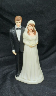 De colección~~ Novia y novio~~Cubierta de pastel de boda~~4,5" de alto Foto 1 de 3