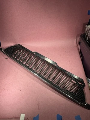 07-15 Parrilla delantera cromada genuina usada MINI R56 R55 R57 R58 R59 Cooper S Foto 1 de 4