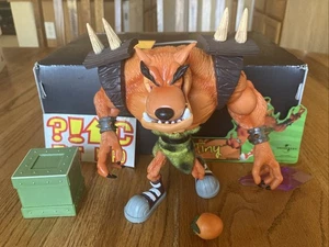 Crash Bandicoot Actionfigur Tiny Tiger Resaurus Spielfigur Playstation 1998 - Bild 1 von 24