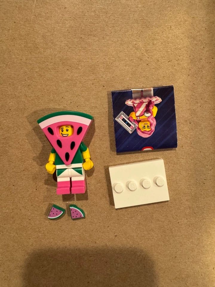 LEGO Watermelon Dude The LEGO Movie 2 Series Minifigure 71023  - Image 1 of 1