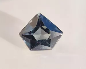 2.70 Ct Fine Purple Titanium Spinel natural loose gemstones (8.41×8.35×5.05mm) - Picture 1 of 6
