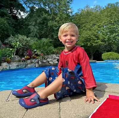 Spiderman Zapatos de Agua Traje de Baño Sandalia Disney 11 12 13 1 Niño Niña Marvel Nuevo con Etiquetas Foto 1 de 4