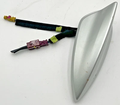 Antena de aleta de tiburón techo Impala 2015-2019 LaCrosse 2015-2017 CTS 2015-2020 A4D09 Foto 1 de 4