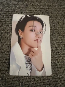 TARJETA FOTOGRÁFICA ATEEZ GOLDEN HOUR PARTE 2 WOOYOUNG - Imagen 1 de 2
