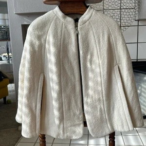 Capa Zara color crema talla mediana - Imagen 1 de 12