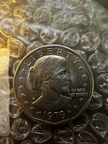 1979-D Susan B Anthony Liberty dollar coin RARE FG narrow on front wide on back Cover