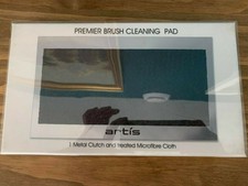 Artis Premier Brush Cleaning Pad 1 Metal Clutch & Treated Microfibre Cloth