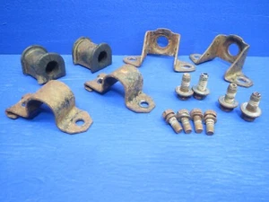 1994 TOYOTA 4RUNNER LEFT AND RIGHT REAR SWAY BAR BRACKETS w/ BOLTS OEM. B31 - Picture 1 of 9