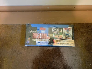 1994 Topps Traded Baseball Complete Set 1-132 - Factory Sealed - Picture 1 of 4