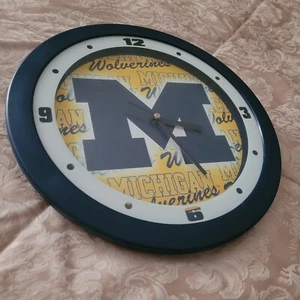 MICHIGAN WOLVERINES WALL CLOCK - Picture 1 of 3