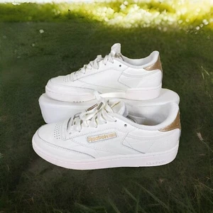 NUOVO Reebok Classic BIANCO/ORO pelle TG 8 UK 5,5, codice stile 1Y3501 senza scatola - Foto 1 di 15