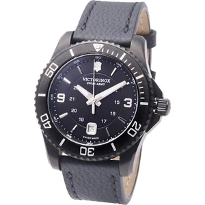 Reloj VICTORINOX Swiss Army Maverick 43 mm para hombre, negro con correa de cuero - 241787 - Imagen 1 de 2