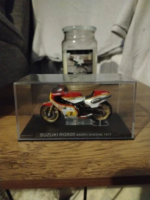 Vintage Rare Suzuki RG500 1977 Racing Motorcycle Barry Sheene 1:24 Scale - Image 1 of 4