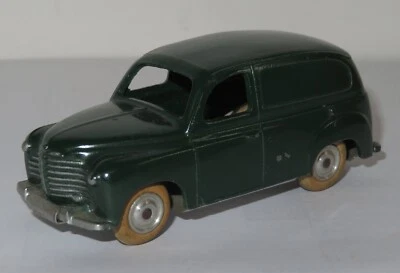 RENAULT Colorale 800 kg. - dark green - CIJ - ref. 3/44 - VERY OLD MODEL - Imagen 1 de 3