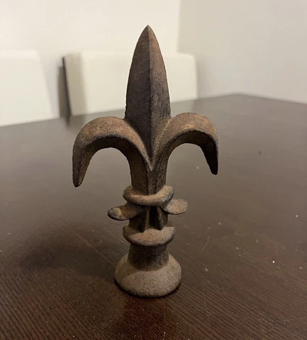 Cast Iron Antique Style Rustic Fleur De Lis Finial Paperweight Cover