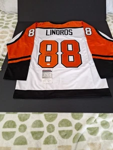 ERIC LINDROS AUTOGRAPHED/SIGNED PHILADELPHIA FLYERS WHITE CUSTOM JERSEY JSA COA - Picture 1 of 15