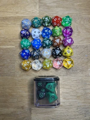 25x TecUnite Polyhedral Dice (D20) + 8x GW/Warhammer 40K Wound Trackers (D9) - Image 1 of 2