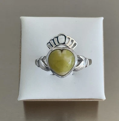 Anillo Corazón Claddagh Mármol Connemara 2.6 Quilates Plata de Ley 925 Varios Tamaños Foto 1 de 4