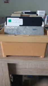 Commodore C64 Diskettenbox 100 Stück Disketten - Bild 1 von 3