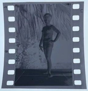 Vintage 35mm Photographic Negative, Glamour Attractive Model - Picture 1 of 2
