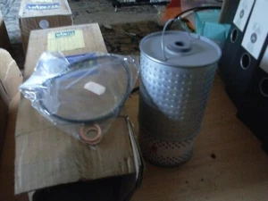 Fleetguard Oil Filter Mercedes Benz 200 300 400 2.3D 2.9D OM601 OM602 1977 - 95 - Picture 1 of 1