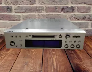ONKYO MD-133 Hi-MD Mini Registratore Disco Argento Alta Velocità MDLP Buone condizioni JP - Foto 1 di 3
