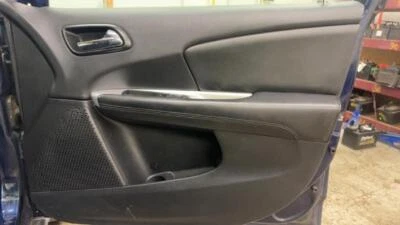 11 12 13 14 15 16 17 18 DODGE JOURNEY Front Door Trim Panel Right - Изображение 1 из 4