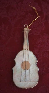 MOTHER OF THE PEARL? GUITAR SHAPED CHRISTMAS ORNAMENT - Foto 1 di 3