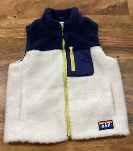 Gap Boys Sherpa Vest Sz 4 - Picture 1 of 5