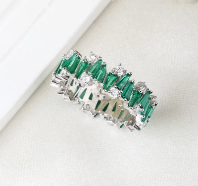 925 Argento Sterling Verde Zircone Cubico Zig-Zag Baguette Eternity Fedina - Immagine 1 di 4