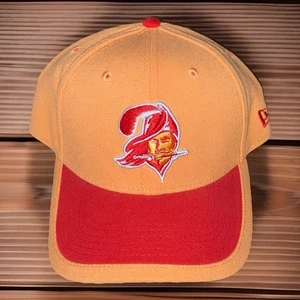 Tampa Bay Buccaneers Hat Medium - Large Cap New Era 39THIRYY Bucco Orange EUC - Picture 1 of 2