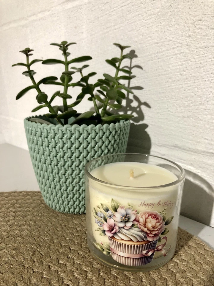 Cupcake floral rosa feliz aniversário 8 oz frasco de vidro de soja vela ideia de presente perfumado  - Imagem 1 de 1