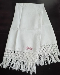 Vintage Leinen Handtuch mit Fransenborte, Häkel & Redwork Monogramm "DVT" UU265 - Bild 1 von 6