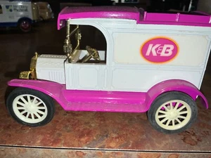 ERTL COLLECTIBLES FORD 1913 MODEL “T” VAN K&B DIE-CAST COIN BANK - Picture 1 of 6