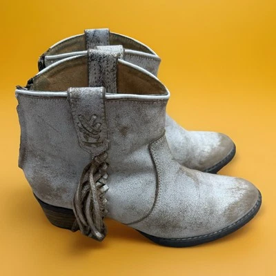 Very Volatile Lookout Western Boot Distressed Bootie Side Fringe Women's Sz 6.5 - Image 1 of 4