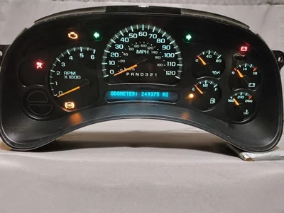 2006 Silverado Sierra Instrument Cluster (Miles 249375) 15105687 - Image 1 of 4
