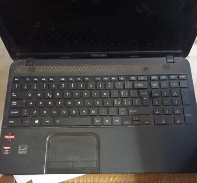 PC NOTEBOOK PORTATILE TOSHIBA C855D-170 Windows 10 - Immagine 1 di 4